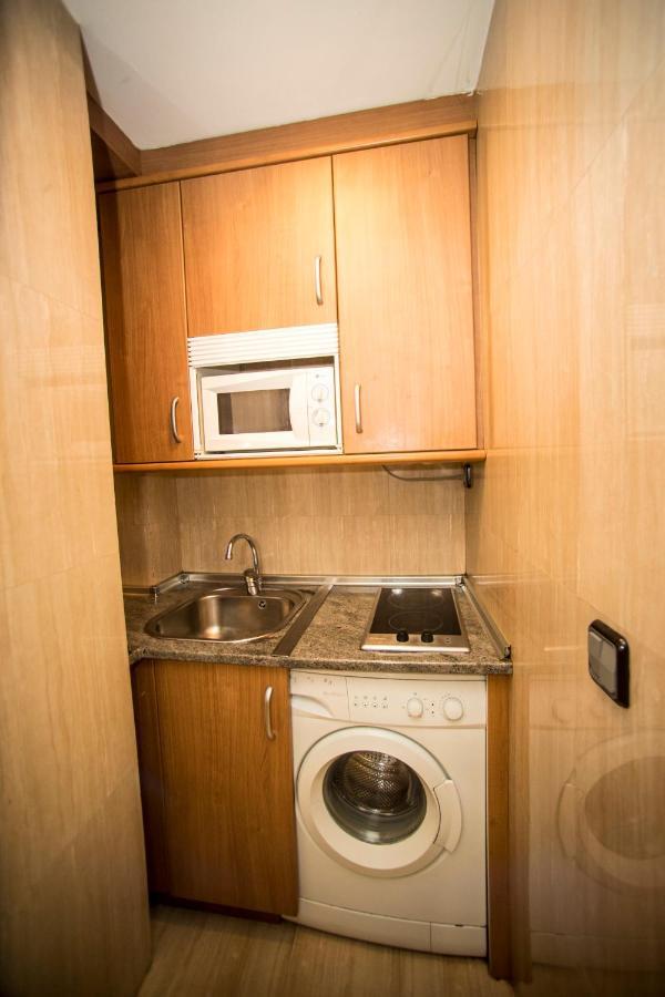 Hostal Caballeros Soria Esterno foto