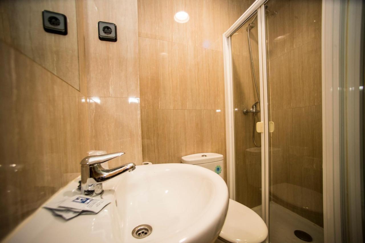 Hostal Caballeros Soria Esterno foto