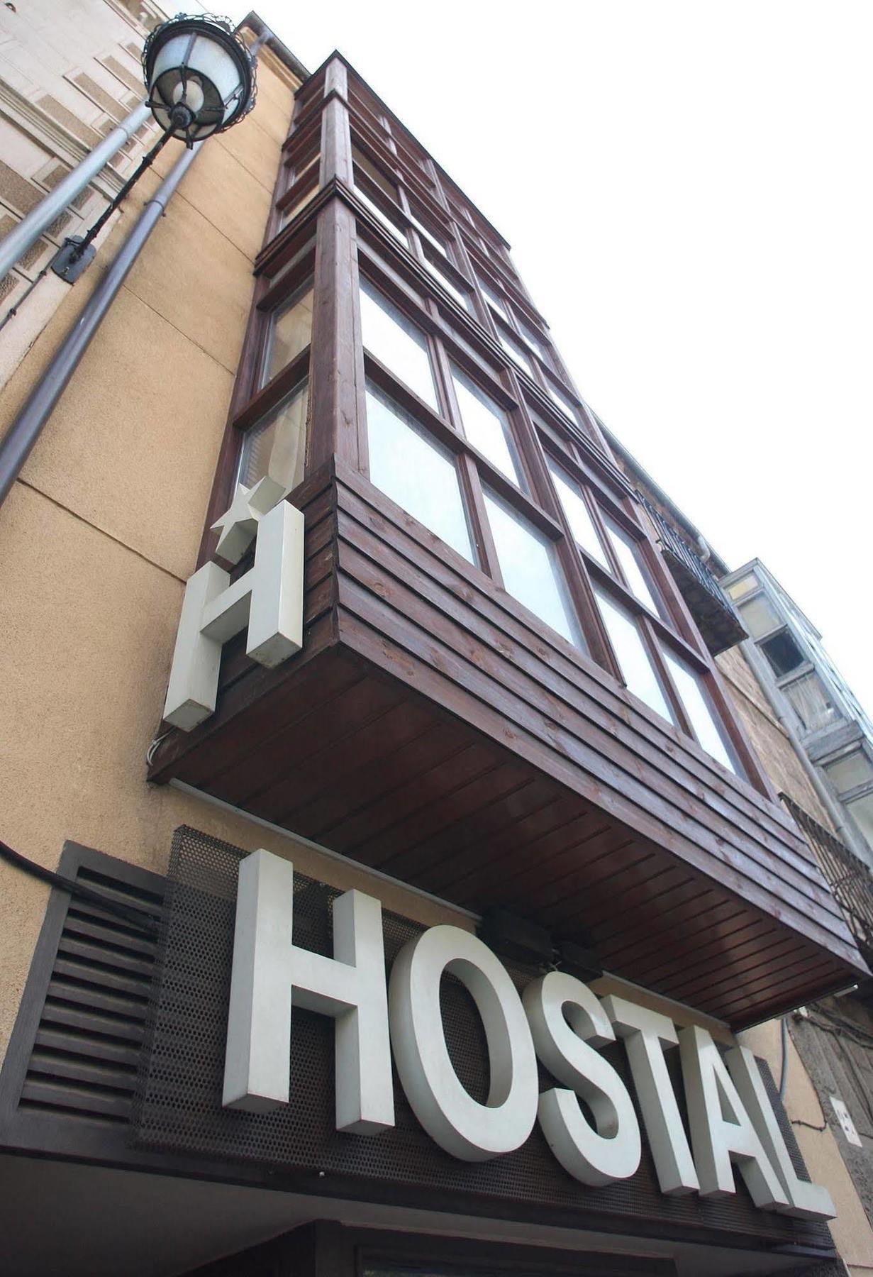 Hostal Caballeros Soria Esterno foto