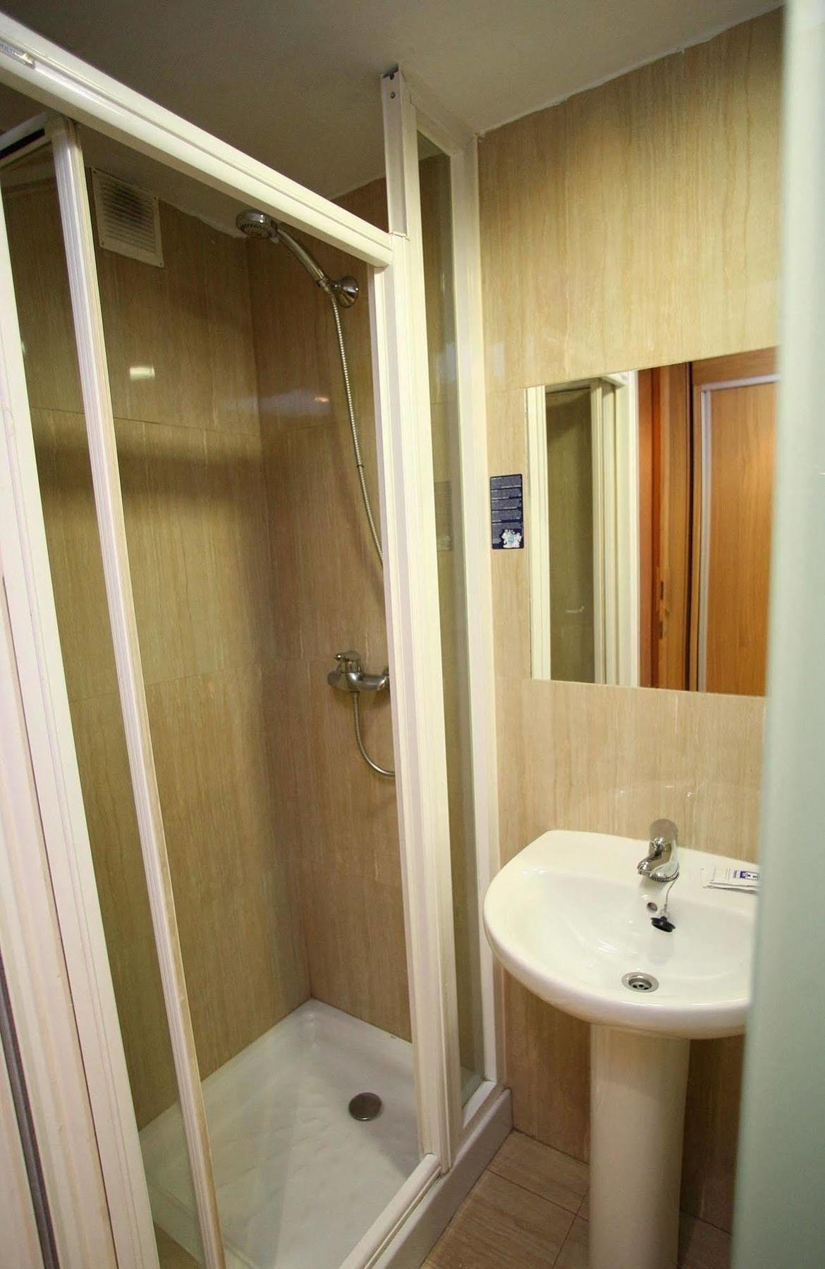 Hostal Caballeros Soria Esterno foto