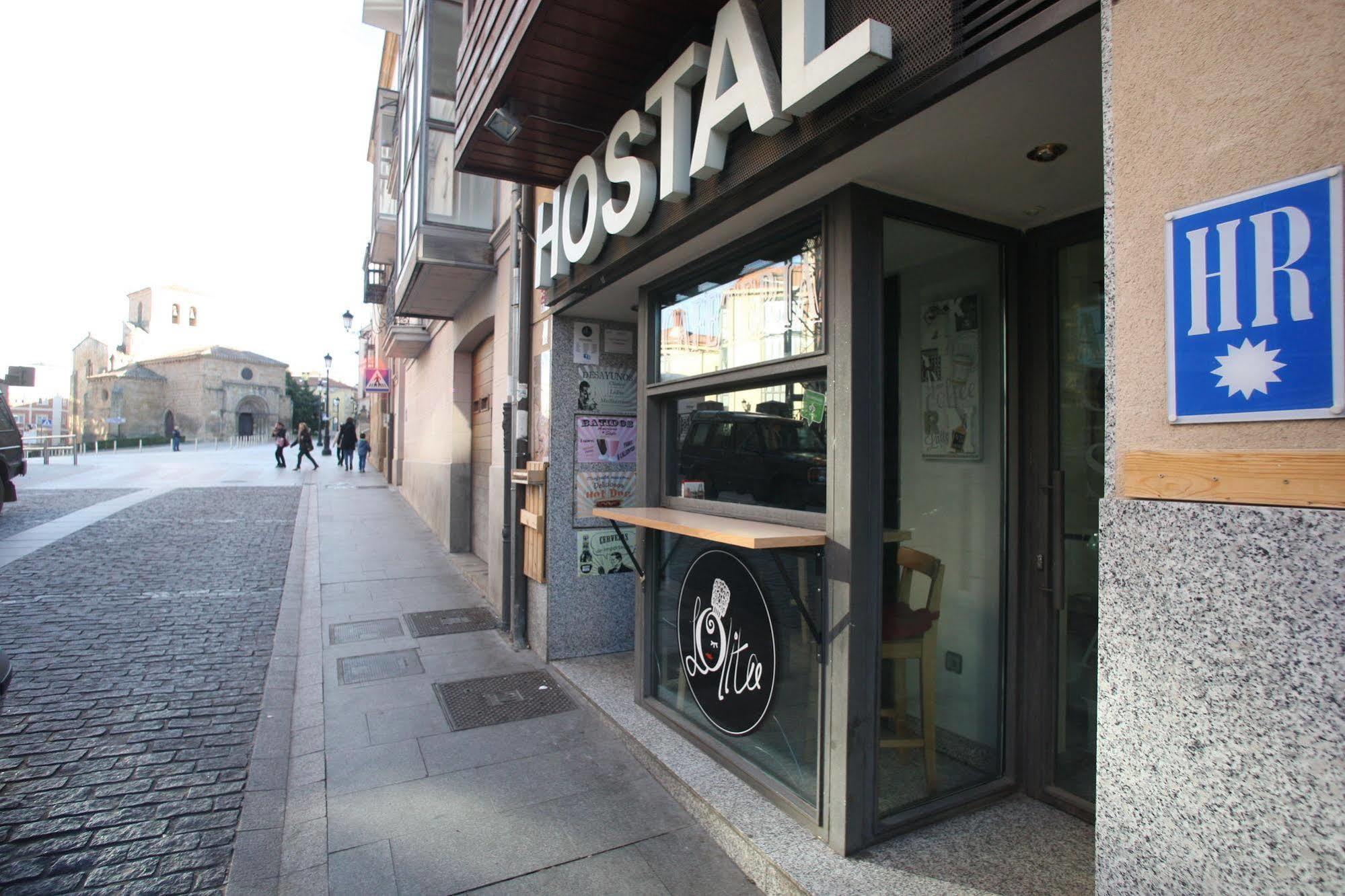 Hostal Caballeros Soria Esterno foto